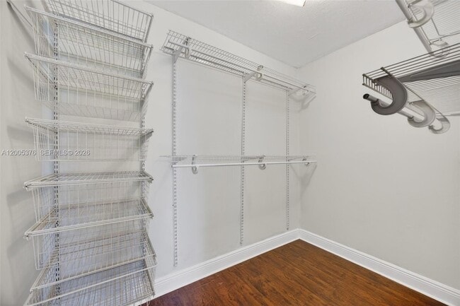 Building Photo - 8550 SW 109th Ave