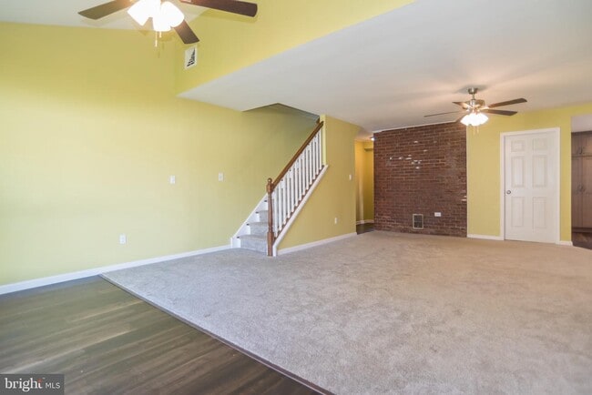 Building Photo - 68 Nettletree Ln