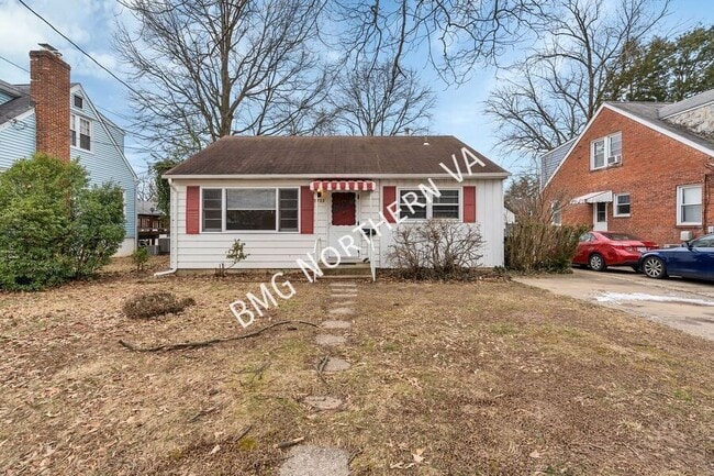 Building Photo - 5722 4th St S
