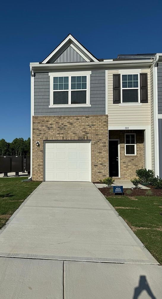 One-Car garage - 101 S Chubb Rdg