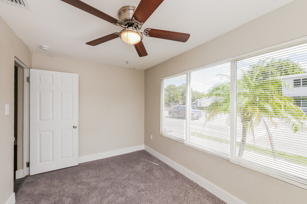 Building Photo - 1115 N Andrews Ave