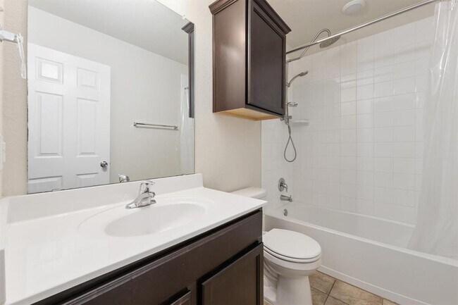 Building Photo - 1709 Gigante Dr