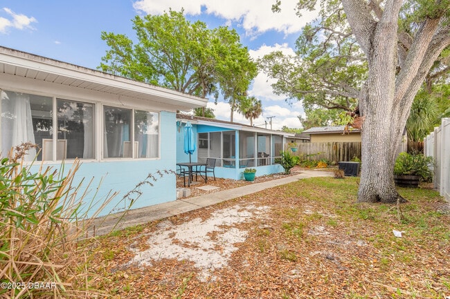 Building Photo - 5028 Palmetto St