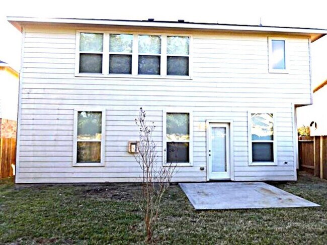 Building Photo - 4807 Chase Ct Dr