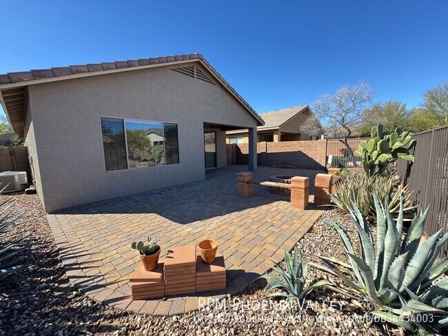 Building Photo - 1742 W Owens Way