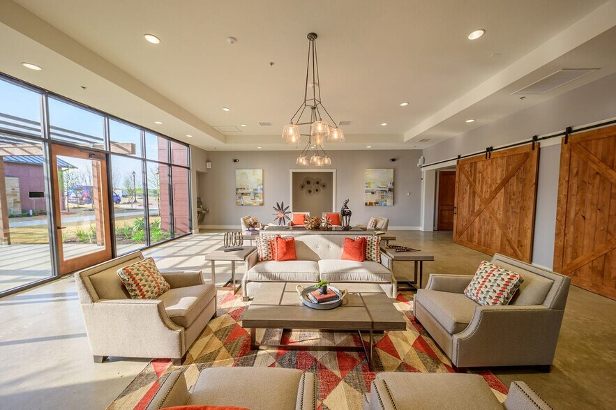 Building Photo - 3820 Summerfield Dr