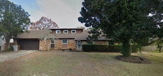 Building Photo - 1318 El Sereno Pl
