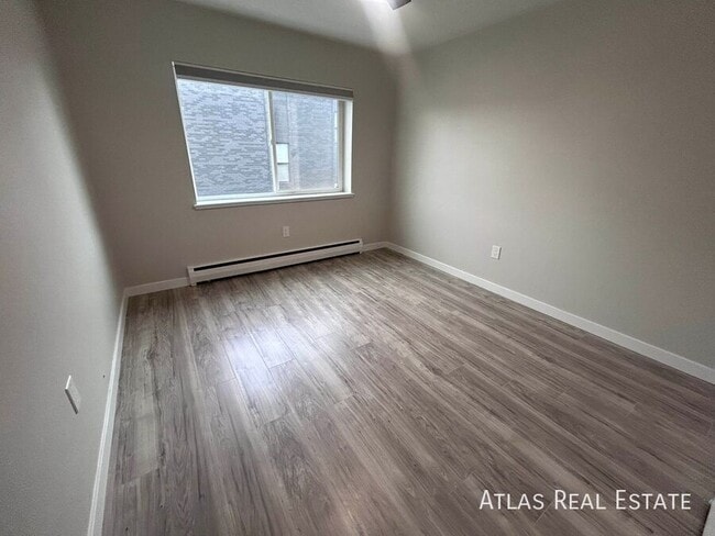 Building Photo - 551 S Fairfax St