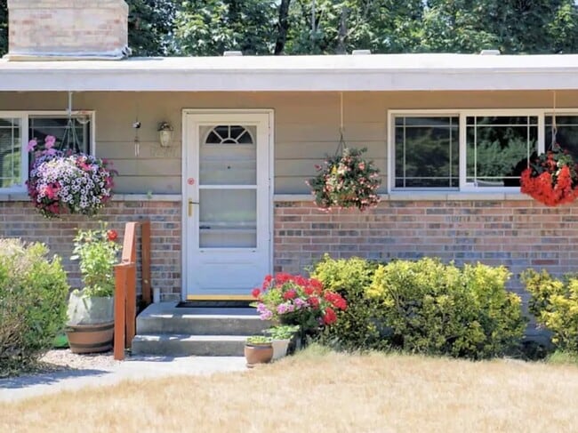 Building Photo - 5245 120th Ave SE