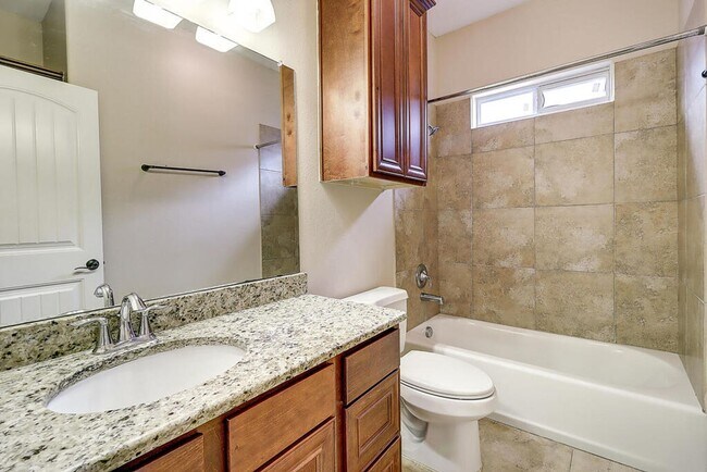 Building Photo - 2614 Wool Dr