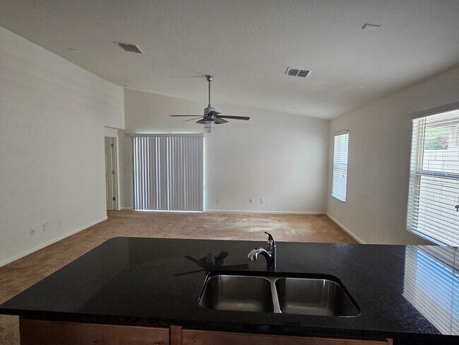 Building Photo - lovely 3bd 2 bth home