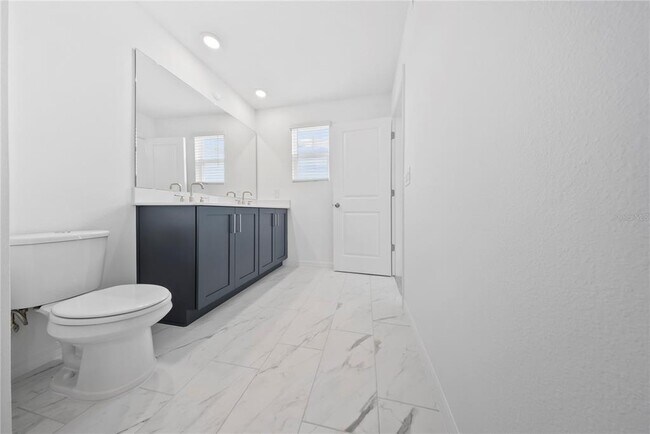 Building Photo - 17538 Northlake Grv Dr