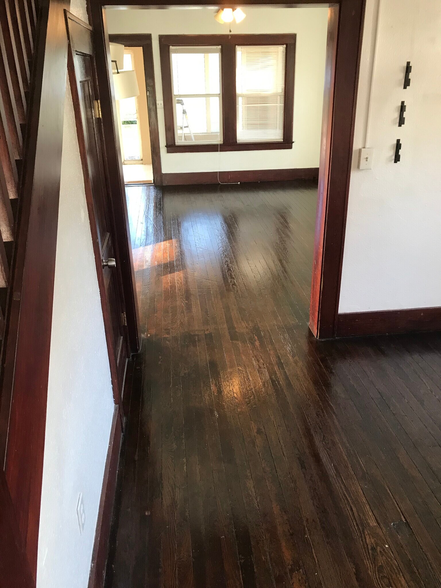 Building Photo - 994 Druid Rd E