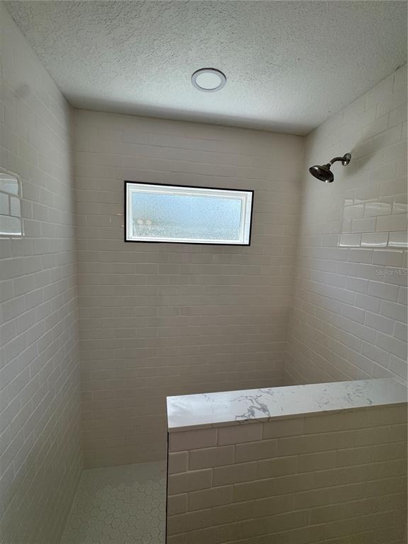 Building Photo - 8448 Balm St