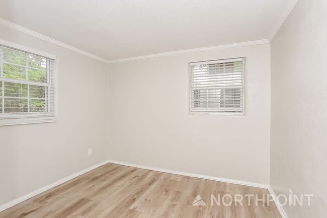 Building Photo - 10539 Gailwood Cir E