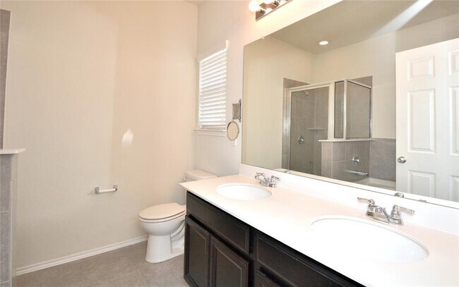 Building Photo - 113 Thrasher Cv