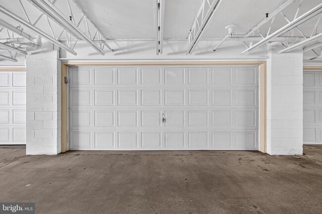 Building Photo - 6126 Madison Crest Ct