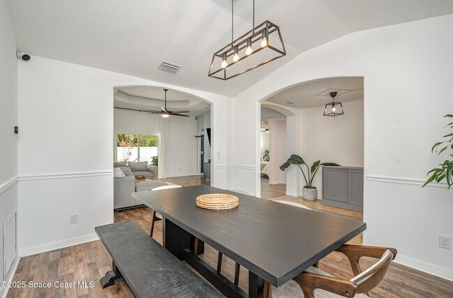 Building Photo - 499 Bayard Ave NE