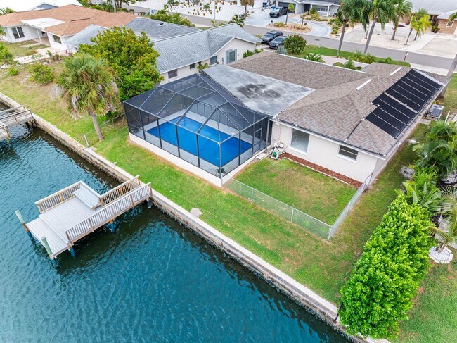 Building Photo - Sailboat-Ready Waterfront Home with Specta...