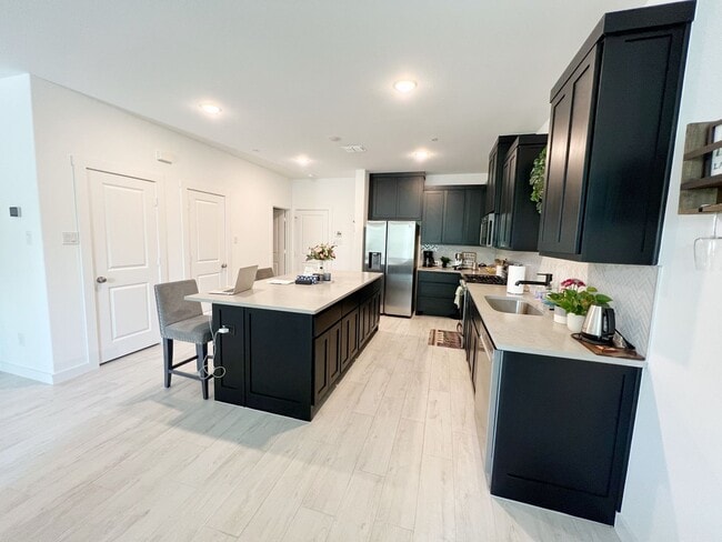 Building Photo - VIEW NOW - COMING SOON -Modern 3-Bedroom Townhome with Open Layout, Trails & Plano ISD 600 Collie...