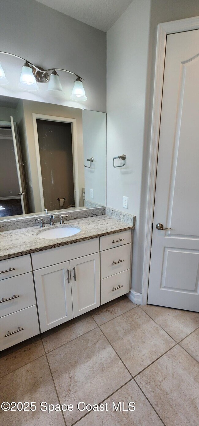 Building Photo - 3003 Trasona Dr