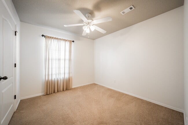 Building Photo - 4357 Beacon Ct