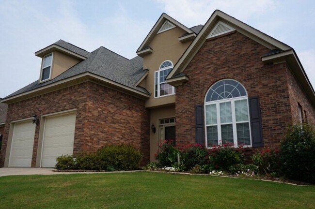 Building Photo - 933 Woody Hill Cir