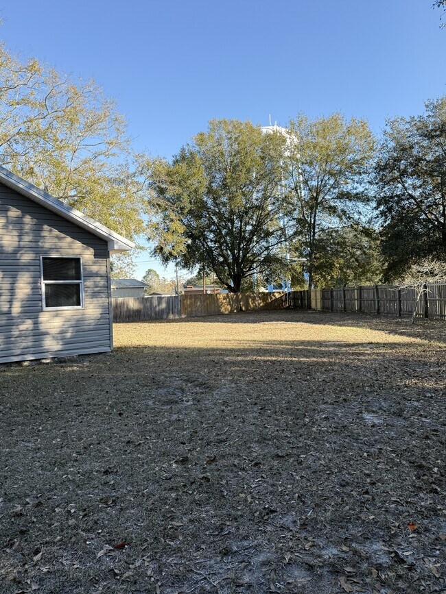 Building Photo - 506 Idlewood Cir