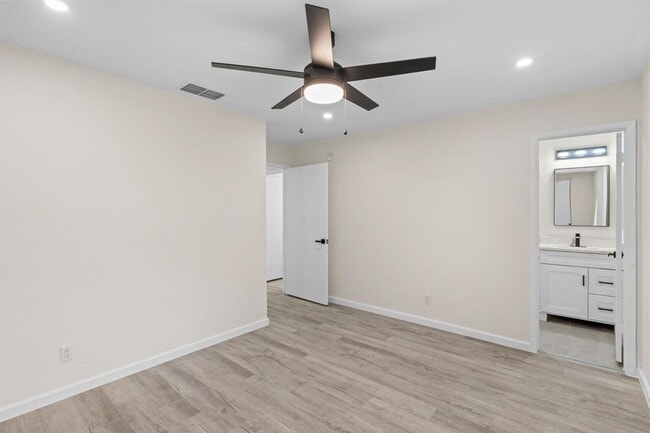 Building Photo - 2508 Dovemeadow Dr