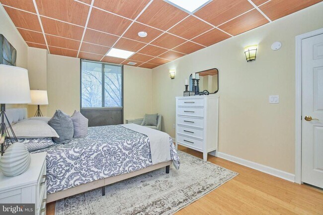 Building Photo - 4242 East-West Hwy