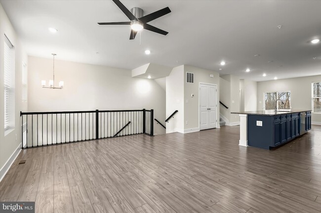 Building Photo - 304 Sweetbay Rd