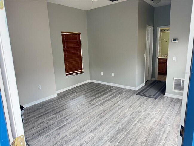 Building Photo - 275 Rock Springs Dr