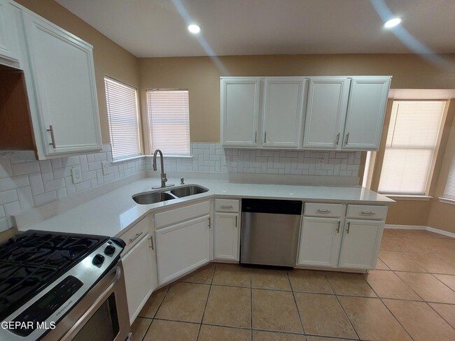 Building Photo - 532 Northwyck Way