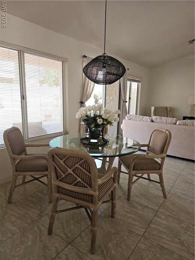 Building Photo - 2525 Palmridge Dr