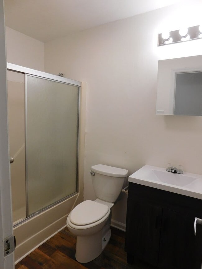 Building Photo - 4004 Brandywine Dr