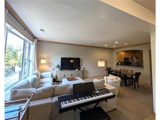 Building Photo - 8391 Townsend Dr
