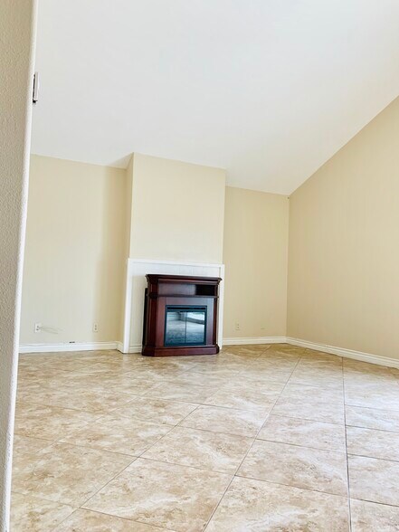 Building Photo - 1419 California St