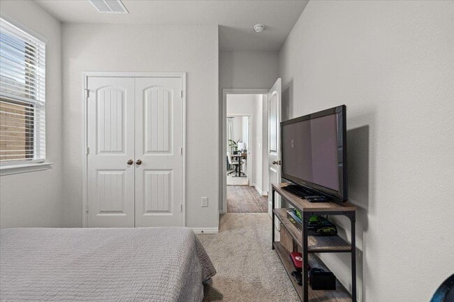 Building Photo - 209 Connor Ln