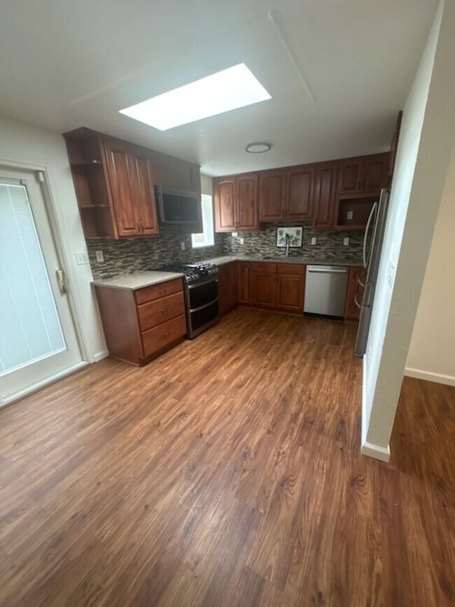 Building Photo - 1511 N Harmon St