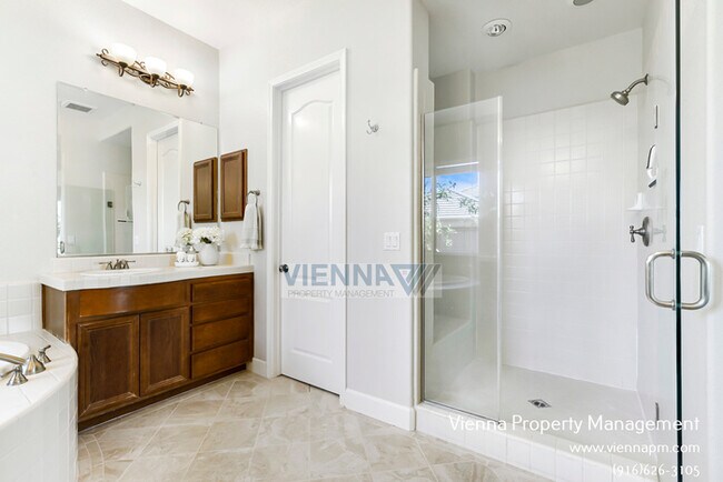 Building Photo - Beautiful 4 Bedroom Home in Catta Verdera