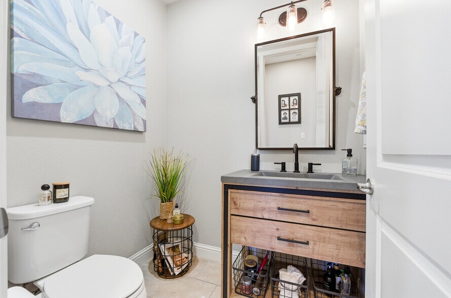 Building Photo - 3528 Ruby Pl