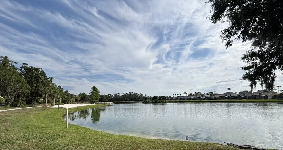 Building Photo - 1037 Park Ridge Cir