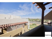 Building Photo - South Mountain Convenience in this Lovely 1/1 Phoenix Condo!