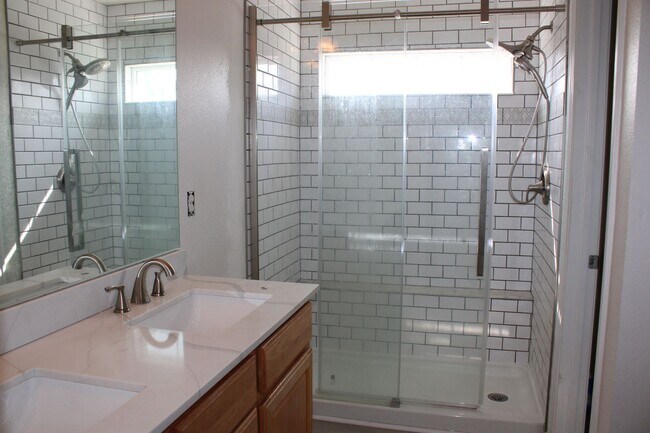 Building Photo - Spacious 2BR Home | Updated Finishes, Pool Access, 2-Car Garage