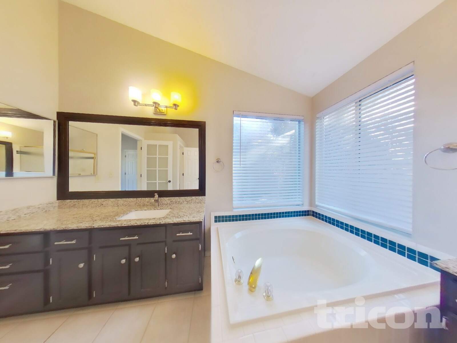 Building Photo - 5740 S Jellison St