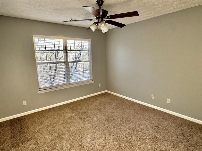 Building Photo - 2990 Storybook Ln