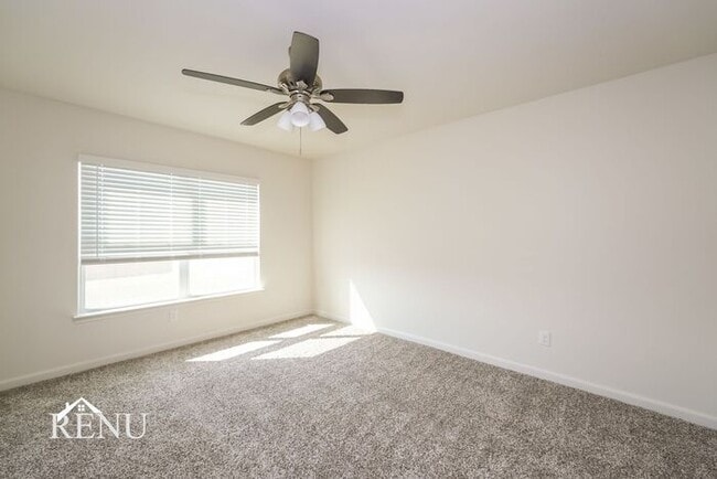 Building Photo - 123 Palomino Bnd Dr