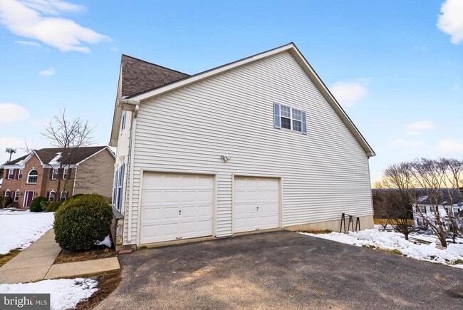 Building Photo - 2002 Archer Ct