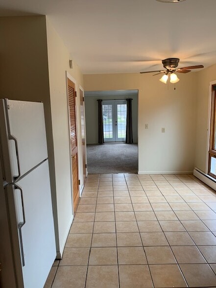 Building Photo - 1002 W Kaye Ave