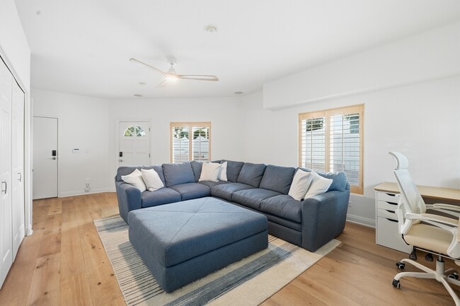 Building Photo - 125 S Juanita Ave